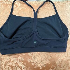 lululemon Black Sports Bra Moisture-Wicking Medium Support